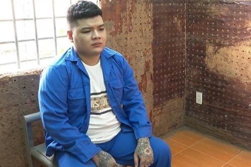 Vận động bị can truy nã đặc biệt nguy hiểm ra đầu thú
