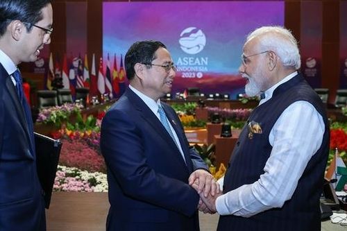 Thủ tướng Phạm Minh Chính gặp mặt, trao đổi với lãnh đạo các nước dự Hội nghị Cấp cao ASEAN
