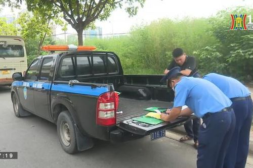 Dừng đỗ xe dưới gầm cầu vượt có thể bị phạt nặng