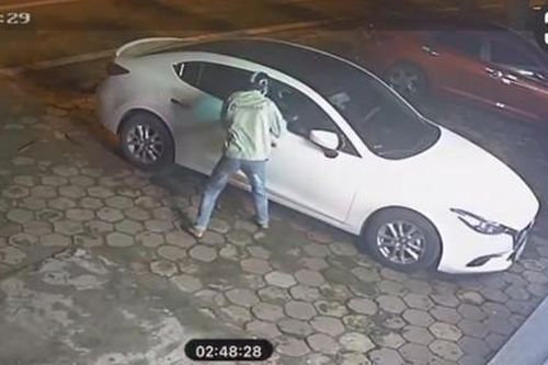 Phá chuyên án, bắt nhóm đối tượng chuyên đập kính ôtô trộm tài sản