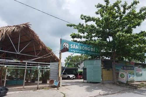 Điều tra làm rõ vụ 2 thanh niên bị đánh hội đồng trên sân bóng đá