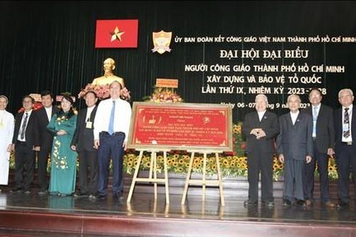 Tạo mọi điều kiện để đồng bào Công giáo đóng góp xây dựng, phát triển TPHCM