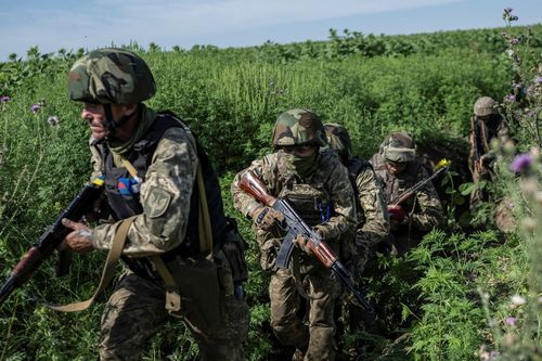 Nga dùng vũ khí tầm xa tấn công trung tâm huấn luyện biệt kích của Ukraine