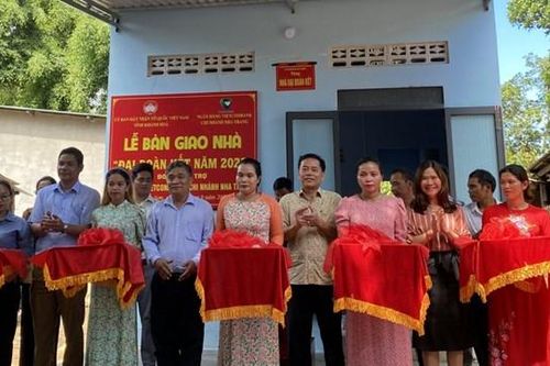 Khánh Hòa: Bàn giao 50 căn nhà Đại đoàn kết cho các hộ nghèo năm 2023