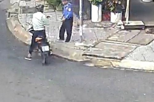 Bình Dương: Thủ đoạn tinh vi hai thanh niên dàn cảnh hỏi đường để trộm xe máy