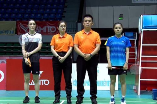 Tiến Minh gọi, 'bà xã' Vũ Thị Trang trả lời với chức vô địch sau màn lội ngược dòng ngoạn mục