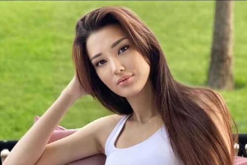 Hoa khôi bóng chuyền Kazakhstan khiến NHM 'đứng hình' ngày ấy giờ ra sao?