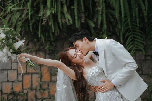 Trọn bộ ảnh cưới của diễn viên Phương Lan và bạn trai Phan Đạt