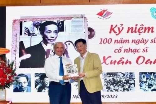 Kỷ niệm 100 ngày sinh cố nhạc sĩ Xuân Oanh: Tấm gương sáng về đối ngoại nhân dân