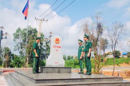 Lệ Thanh anh hùng