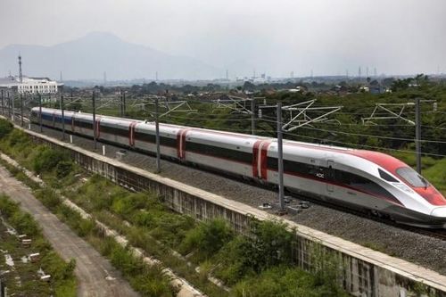 Tàu cao tốc 350 km/h do Trung Quốc tài trợ của Indonesia bắt đầu chạy thử