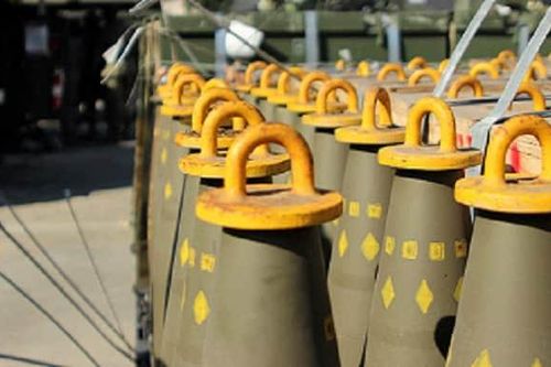 Mỹ chuẩn bị lô bom chùm mới cho Ukraine