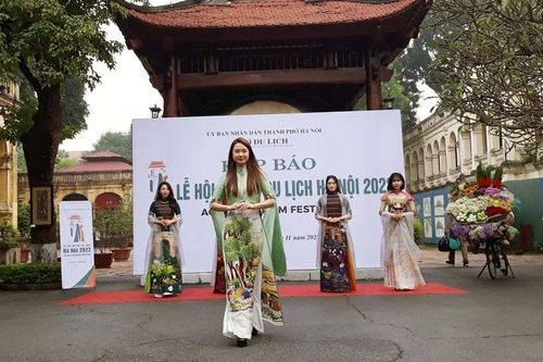 Hội tụ nét đẹp Áo dài ba miền Bắc - Trung - Nam tại Hà Nội