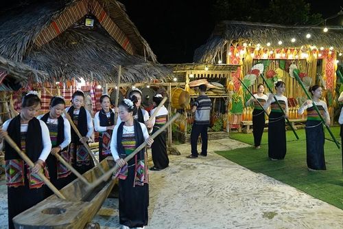 Bản làng vùng cao Thanh Hóa 'sáng' nhờ điện