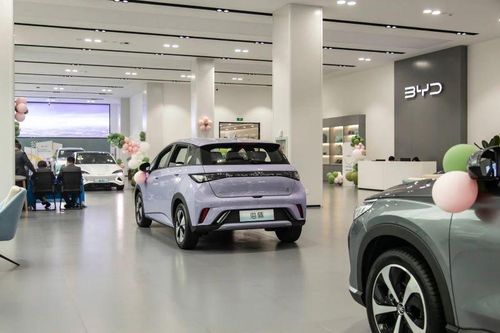Xuất khẩu ô tô Trung Quốc 'vụt sáng' giữa bức tranh kinh tế ảm đạm
