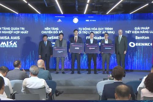 Vinh danh 12 giải pháp đổi mới sáng tạo xuất sắc 2023