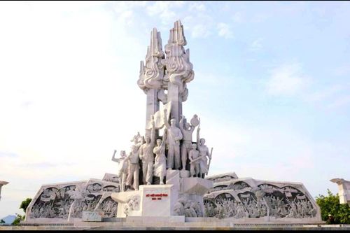 93 năm tiếp nối hào khí quê hương Xô viết anh hùng