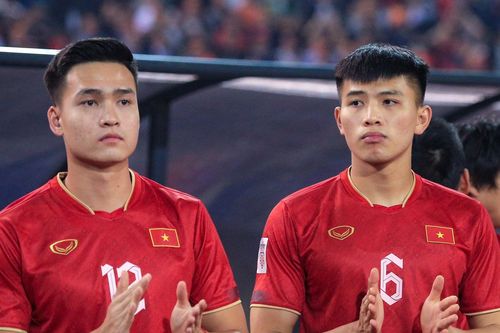 Dàn tuyển thủ Việt Nam kích hoạt 'bom tấn' chuyển nhượng V-League