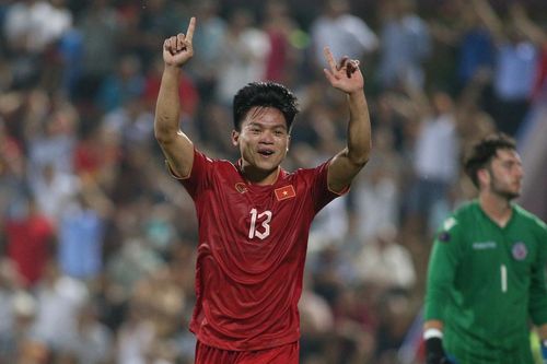 Sao U23 Việt Nam tiết lộ điều HLV Troussier yêu cầu đội khắc phục
