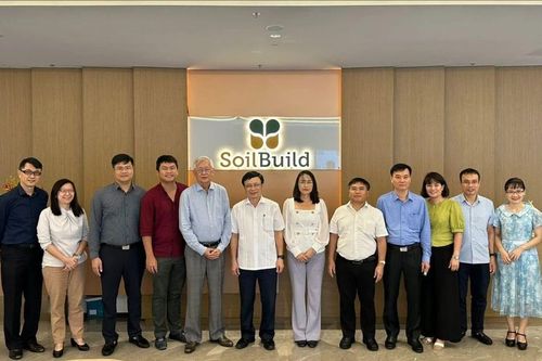 Đoàn công tác của tỉnh làm việc với Tập đoàn Soilbuild (Singapore)