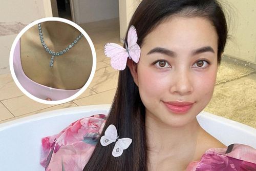 Phạm Hương được chồng tặng trang sức đắt đỏ, xứng danh phu nhân hào môn