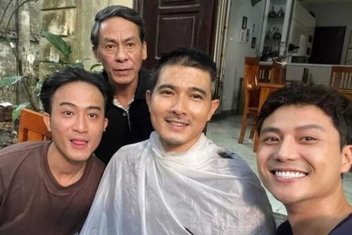 Gần hết phim, Gia Đình Mình Vui Bất Thình Lình lại lạm dụng tình huống rắc rối