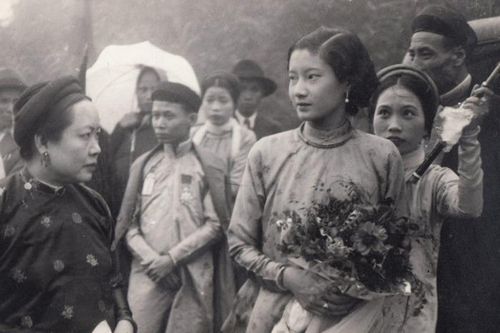 Nam Phương Hoàng hậu qua góc nhìn báo chí