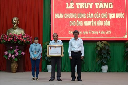 Truy tặng Huân chương Dũng cảm cho công dân cứu người trong vụ cháy ở Phan Thiết