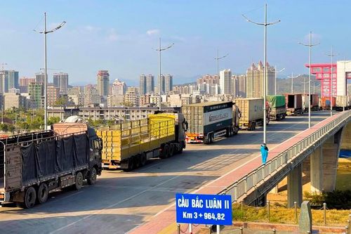 Hải quan Móng Cái 'bội thu'