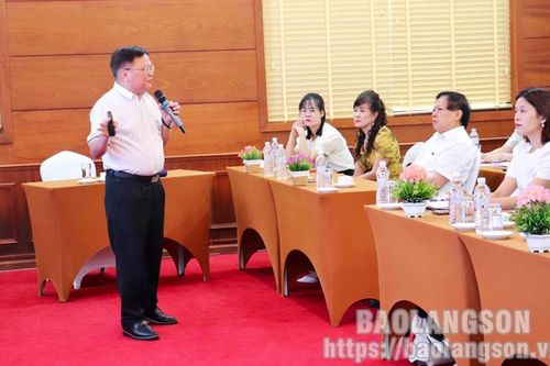 Hiệp hội Doanh nghiệp tỉnh cập nhật, phân tích tình hình kinh tế thế giới và trong nước