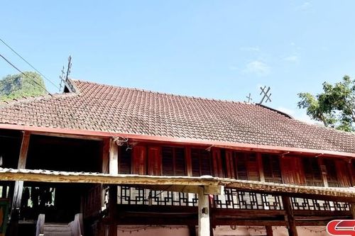 Nếp nhà sàn truyền thống ở bản Hụm