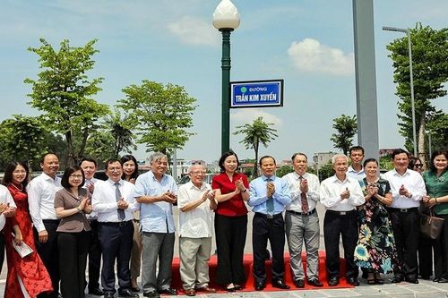 Bắc Giang: Gắn biển tên đường mang tên hai nhà báo