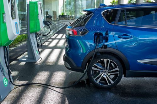 Bộ Tài chính bác bỏ đề xuất người mua ô tô điện được hỗ trợ 1.000 USD