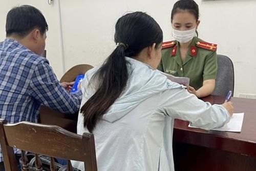 Công an xã kịp thời ngăn 1 nông dân chuyển tiền cho Công an 'rởm'