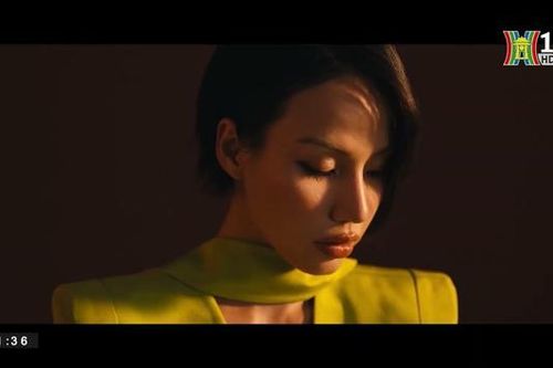 TLinh hóa 'nữ siêu anh hùng' trong sản phẩm mới