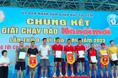Gần 1.000 VĐV tham gia chung kết Giải chạy Báo Hànôịmới quận Bắc Từ Liêm lần thứ 48