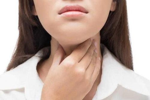 Khàn tiếng do liệt dây thanh cần được điều trị đúng