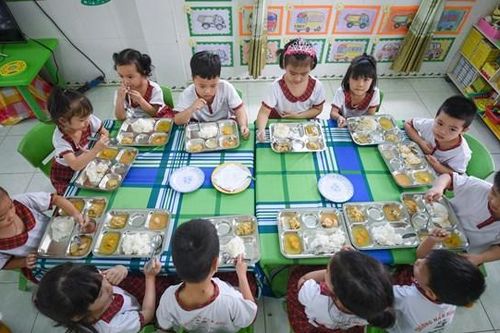 Báo động thừa cân béo phì ở trẻ - Bài cuối: Giải pháp đồng bộ từ gia đình, nhà trường, xã hội