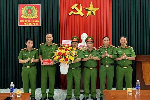 Lãnh đạo Công an TP Đà Nẵng chúc mừng lực lượng Cảnh sát THAHS và HTTP