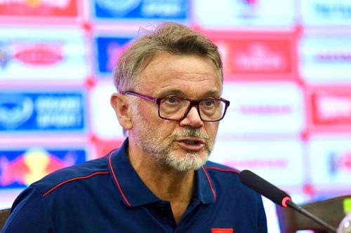 HLV Troussier khen Vĩ Hào sau trận thắng U23 Yemen