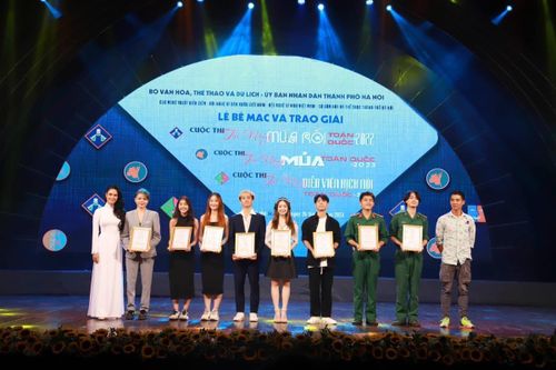 Giữ lửa múa theo truyền thống gia đình
