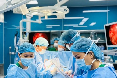 Người phụ nữ được tạo hình khí, phế quản nhờ sự phối hợp của bác sĩ Việt Nam và Nhật Bản