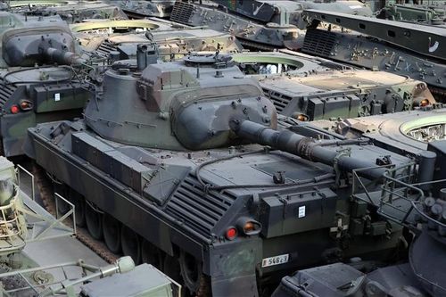 Ukraine nhận lô xe tăng Leopard 1 đầu tiên