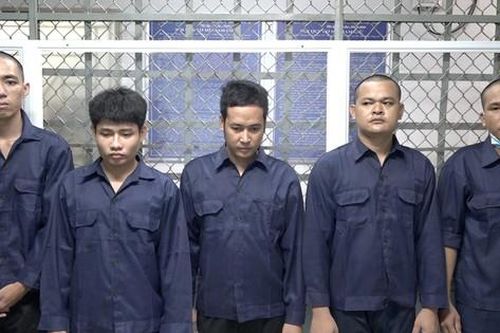 Dùng xà beng đánh người trọng thương vì tranh giành địa bàn hút hầm cầu