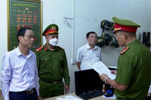 Khởi tố Chủ tịch xã chỉ đạo bỏ ngoài sổ sách tiền tỷ