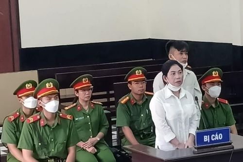 Kết cục của người phụ nữ và tình trẻ buôn 2,6kg ma túy