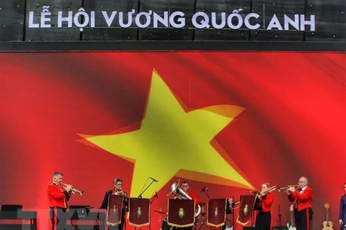 Người dân thủ đô Hà Nội hào hứng với Lễ hội Vương quốc Anh