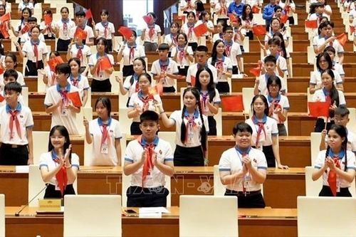 Kiến nghị nhiều giải pháp bảo vệ trẻ trên môi trường mạng và cuộc sống