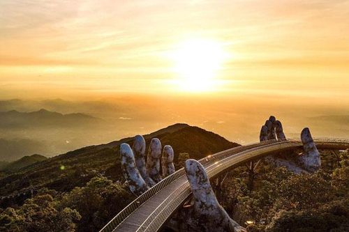 Cầu Vàng - 5 năm nhìn lại hiện tượng du lịch của Việt Nam
