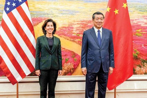 Chuyến đi 'hàn gắn' của bà Gina Raimondo